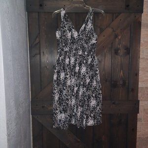 Avenue 14/16 summer dress black grey cross over bodice